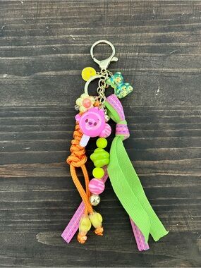 Cheshire munchling keychain